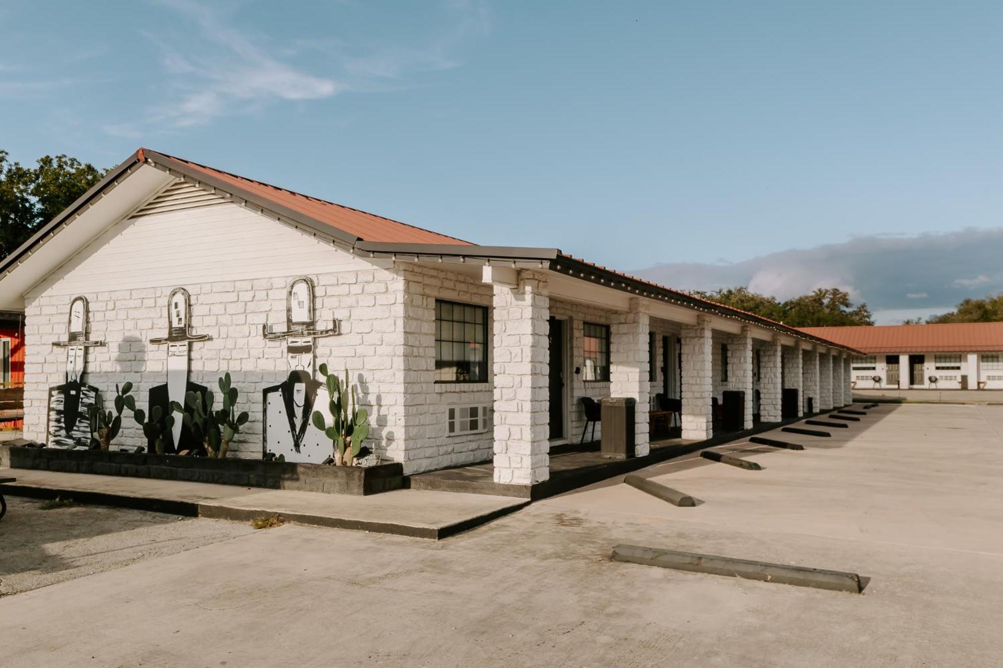 The Cowboy Motel Camp Wood Esterno foto